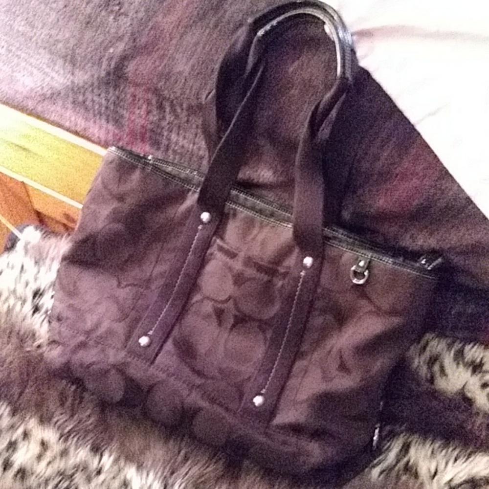 Coach medium size. Black authentic pocket book